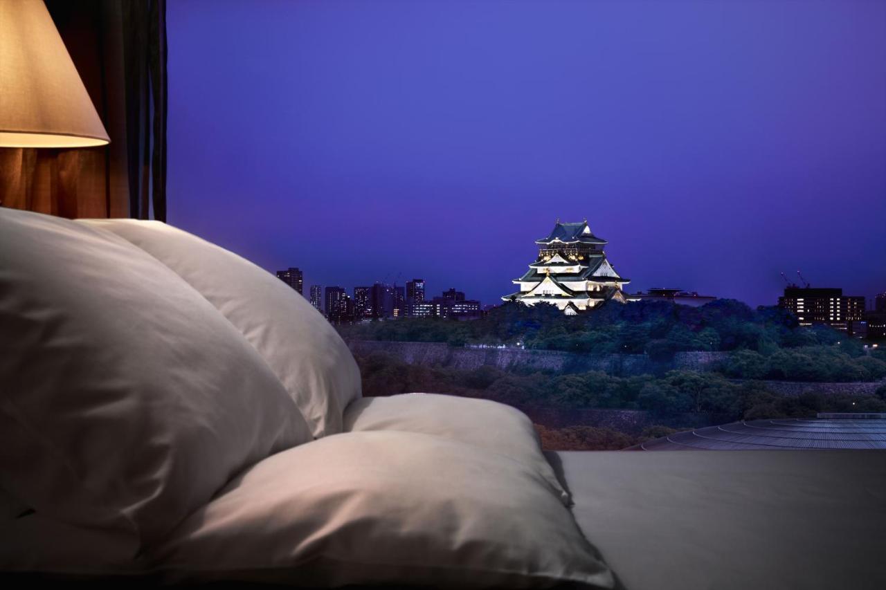 Hotel New Otani Osaca Exterior foto View of Osaka Castle from a guest room