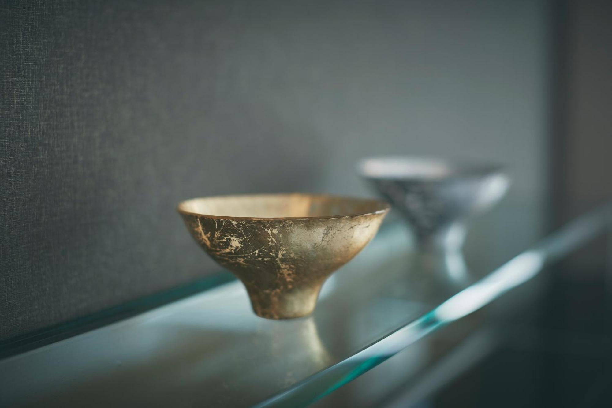 Hotel New Otani Osaca Exterior foto A golden cup from the tomb of King Tutankhamun