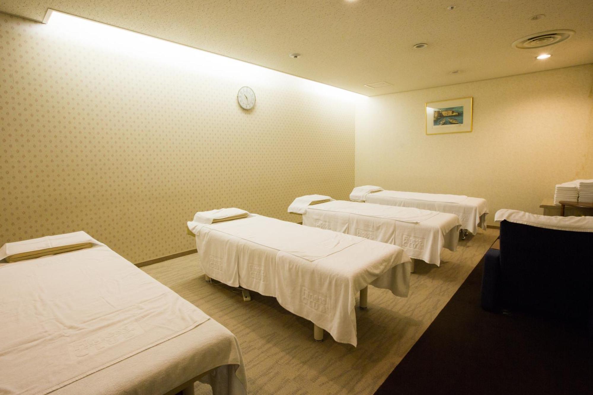 Hotel New Otani Osaca Exterior foto Massage tables
